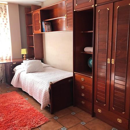 apartamento con amplia terraza cerca del hospital clínico Santiago de Compostela Exterior foto